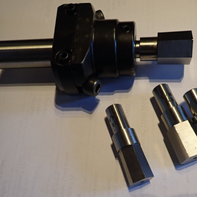 Adjustable broach toolholders + hex 10,14,17,19 mm.